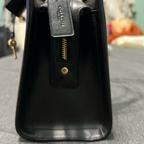 Coach hand bag - Picture 4 of 9